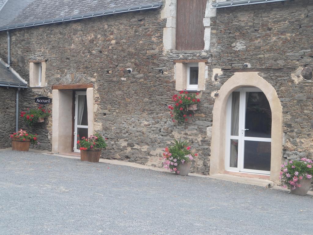 Bed and Breakfast Domaine De La Cour Sainte-Gemme-dʼAndigné Zewnętrze zdjęcie