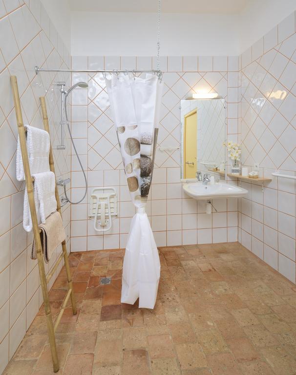 Bed and Breakfast Domaine De La Cour Sainte-Gemme-dʼAndigné Zewnętrze zdjęcie